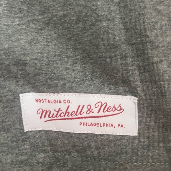 NHL St Louis Blues City Collection Tee - Picture 5 of 6